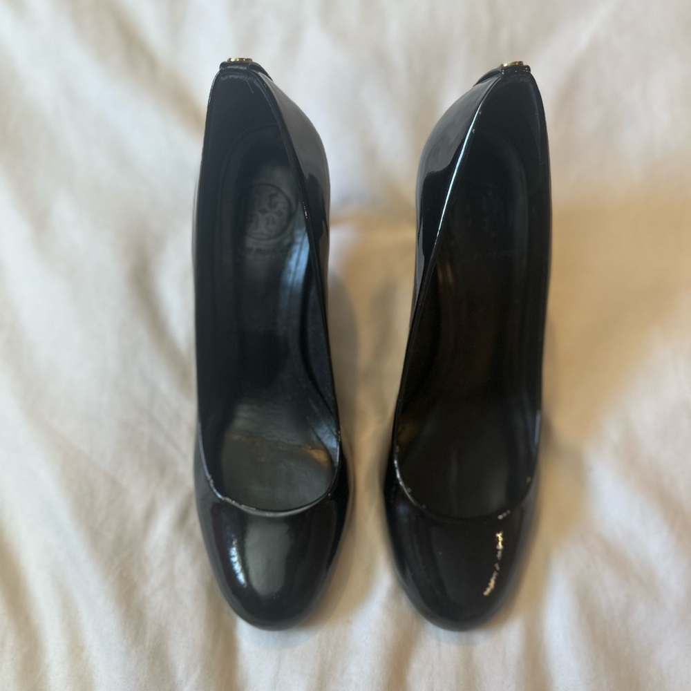 Tory Burch Patent Leather Pump - size 7.5